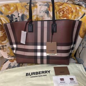 NWT BURBERRY Check E-Canvas Tote Bag